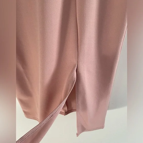 Lord & Taylor’s Quiz Dusky Frill Pink Halter Neck Frill Dress - Picture 4 of 9